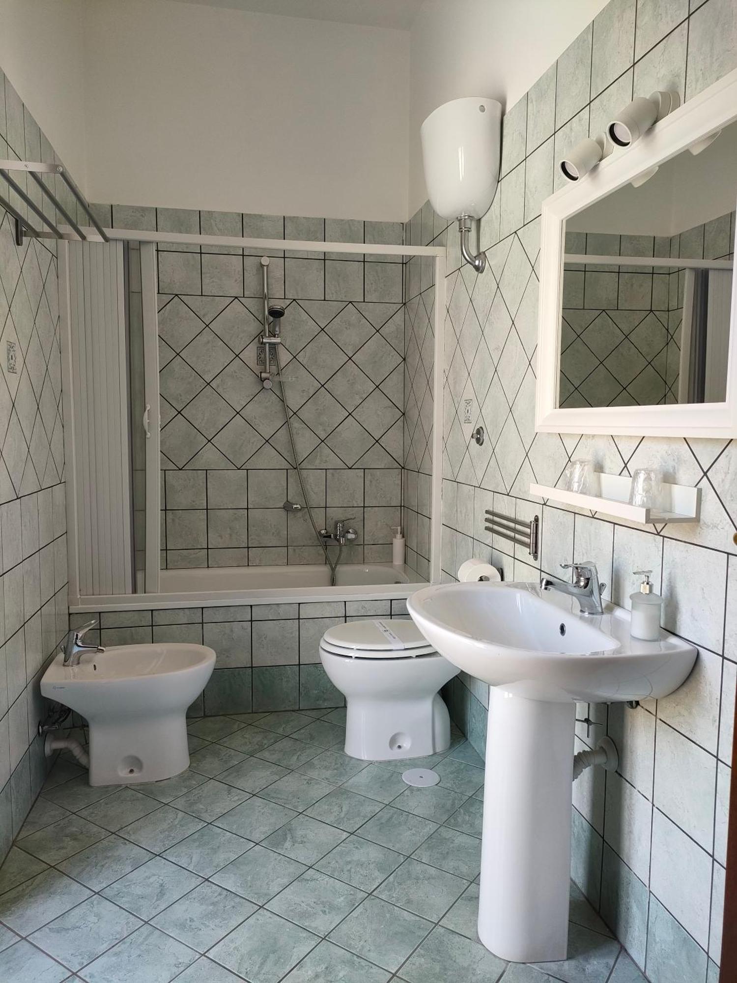 דירות קסטלמרה די סטביה Lilla Housing מראה חיצוני תמונה