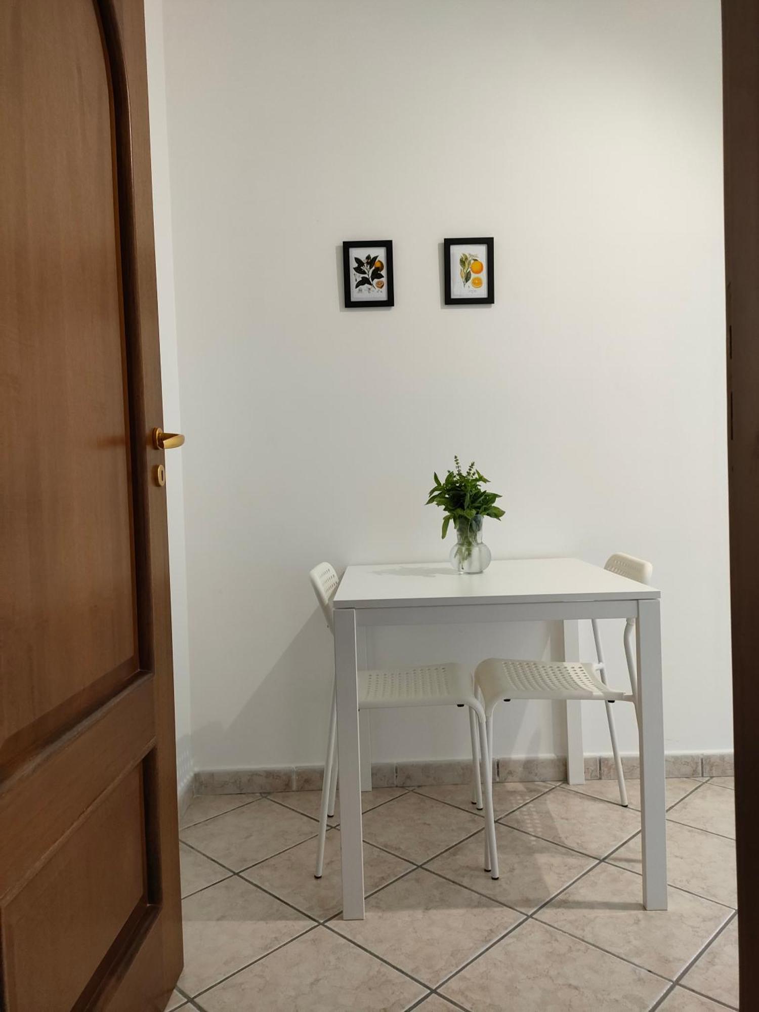 דירות קסטלמרה די סטביה Lilla Housing מראה חיצוני תמונה